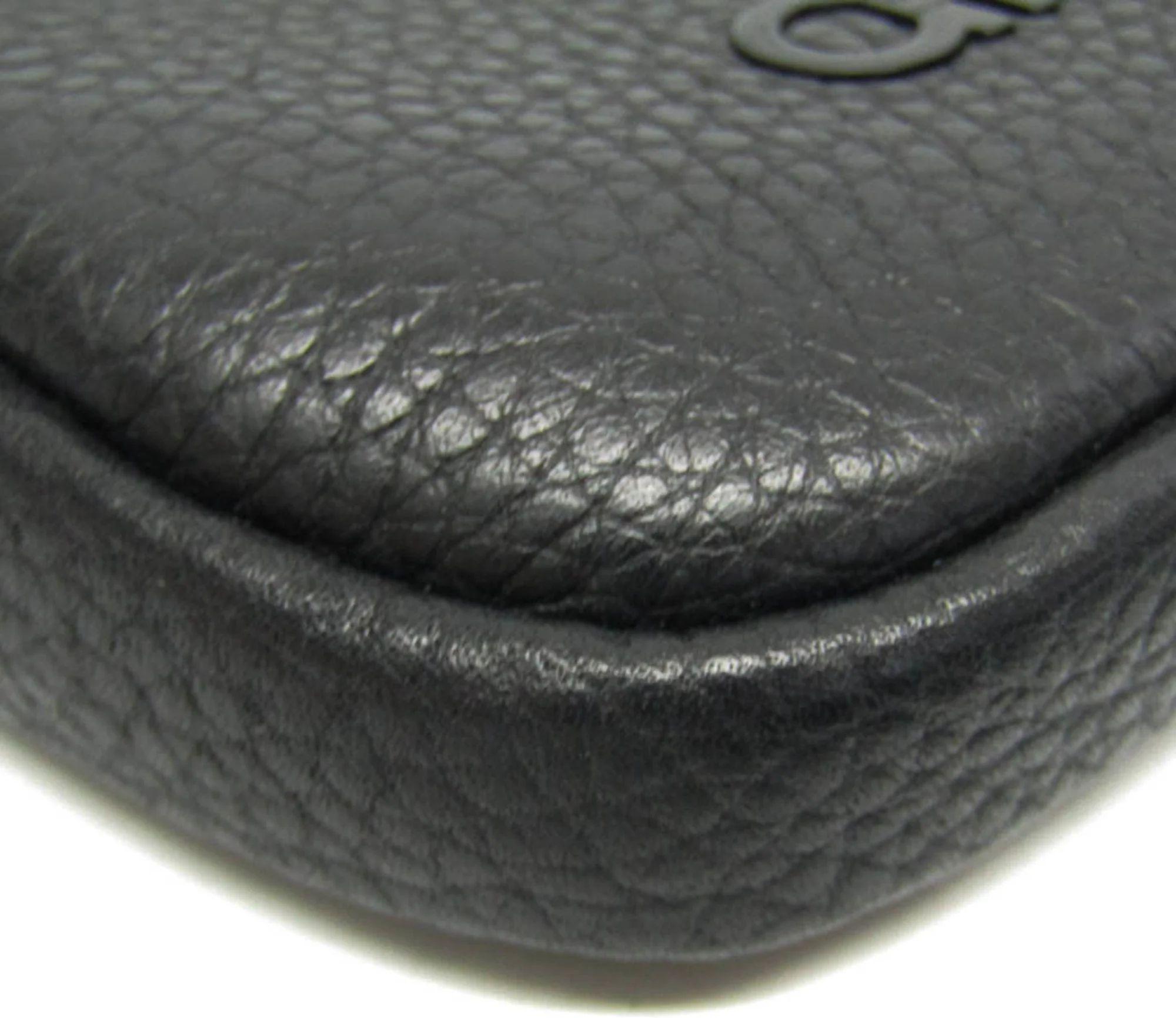 Salvatore Ferragamo Leather Pouch ricondizionato - Reebelo Italia